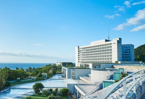 GRAND NIKKO AWAJI - Hotel Facilities and Amenities