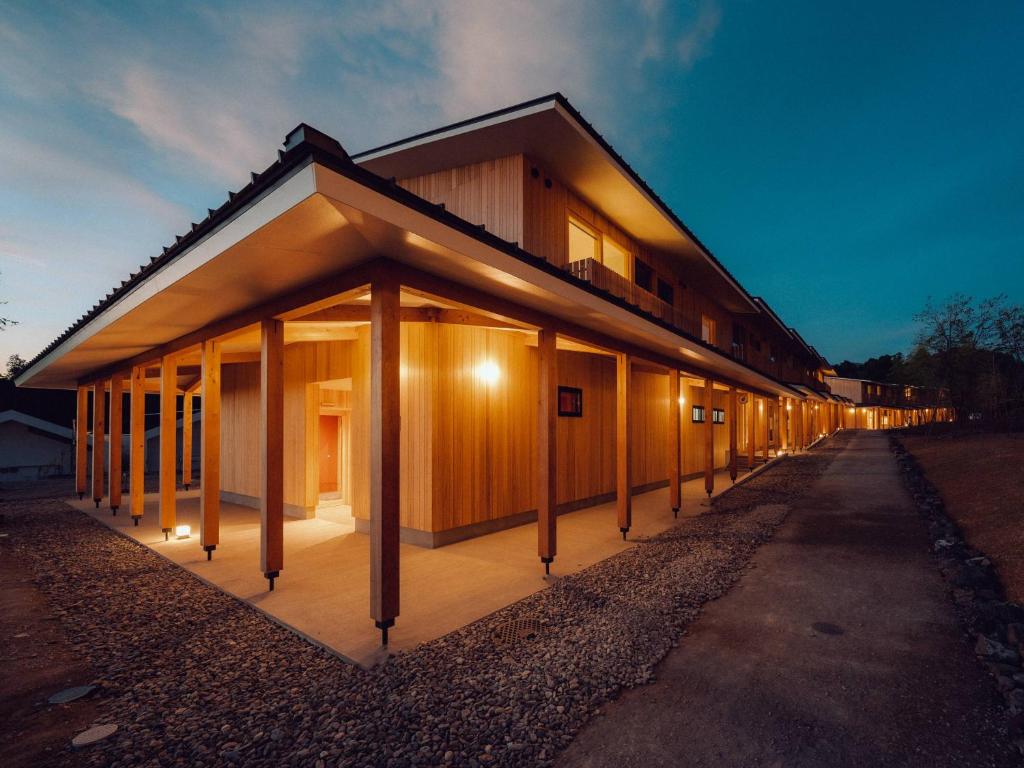 The Ultimate Taki Hotel Guide: Our Top 2 Picks