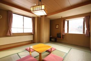 Hotel Chalet Ryuo - Accommodation Options and Pricing