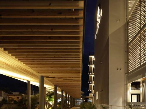 Hotel Locus - Accommodation and Amenities