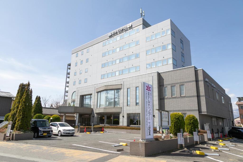 Hotel Montagne Matsumoto - Prime Location and Accessibility