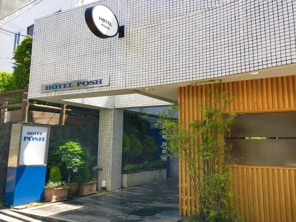 HOTEL POSH Review