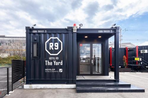 HOTEL R9 The Yard Tokoname - Unique Container-Inspired Design