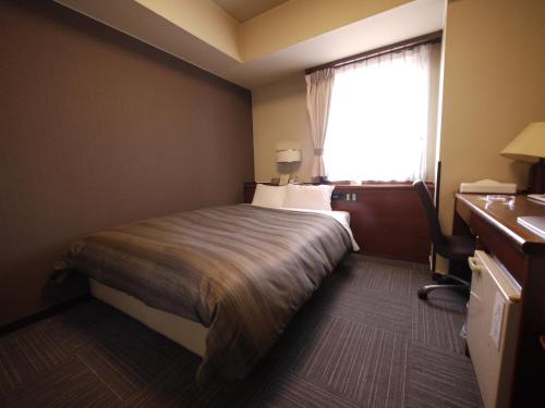 Hotel Route-Inn Daiichi Nagano - Room Types and Amenities