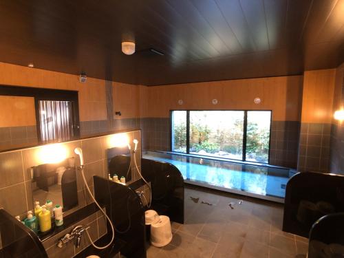 Hotel Route-Inn Yamanashi Chuo - Room Features and Comfort