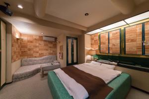 Hotel Shanti - Room Types and Amenities