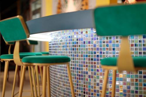 Hundred Days Hotel - Amenities and Facilities