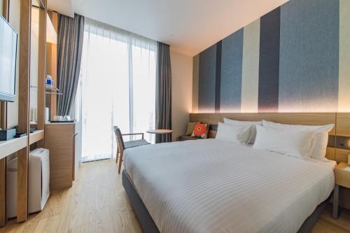 JR Kyushu Hotel Blossom Naha - Hotel Overview