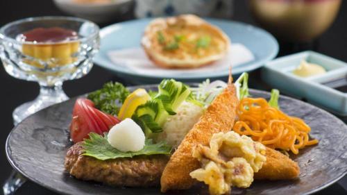 Matsusaka Wanwan Paradise Mori No Hotel Smeall - Convenient Location