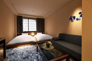 Minn Kanazawa - Location and Attractions