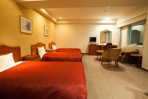 Narita Gateway Hotel - Location and Transportation
