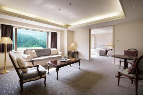 NASPA New Otani - Accommodations and Amenities