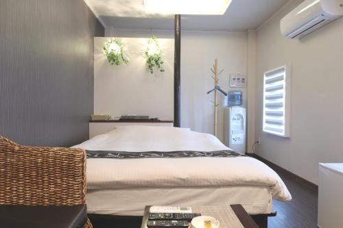 Natural Room Hot Spring HOTEL Lafontaine Interview - Good To Know