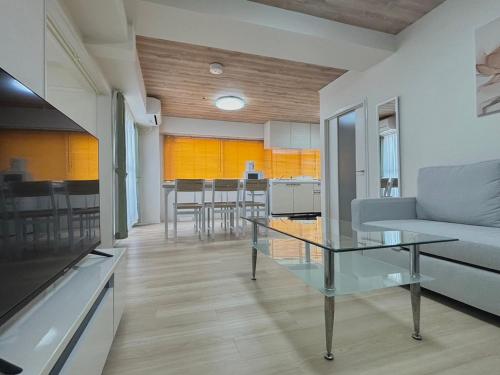 Neighbors Hotel Jūnikai - Hotel Overview and Location