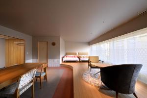 ROOM Design Hotel - Guest Ratings and Feedback