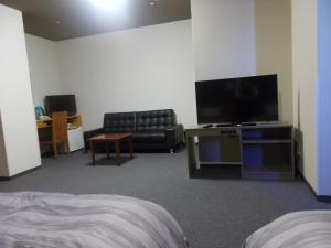 Route Inn Grantia Komaki - Room Types and Amenities