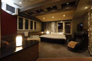 Royalton Hotel - Prime Location and Proximity