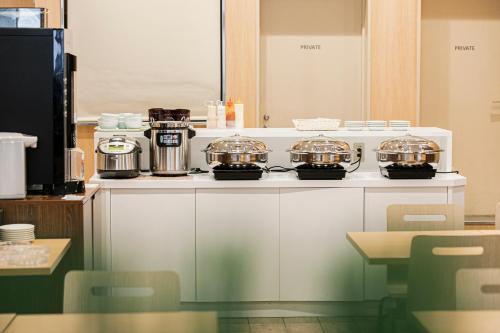 Smile Hotel Hakataekimae - Amenities and Services