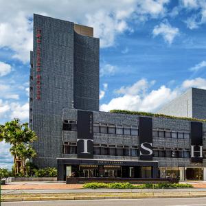 THE STEEL HOUSE - Dining Options