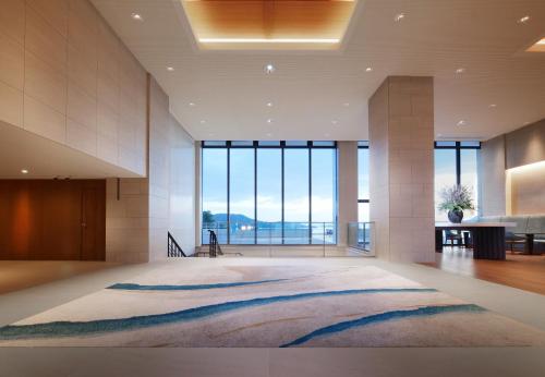 Toba International Hotel - Accommodation and Amenities
