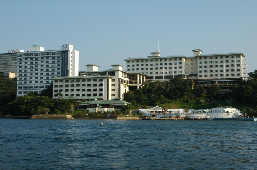 Toba Seaside Hotel Review