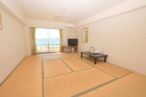 Tokashiku Marine Villege - Amenities and Services
