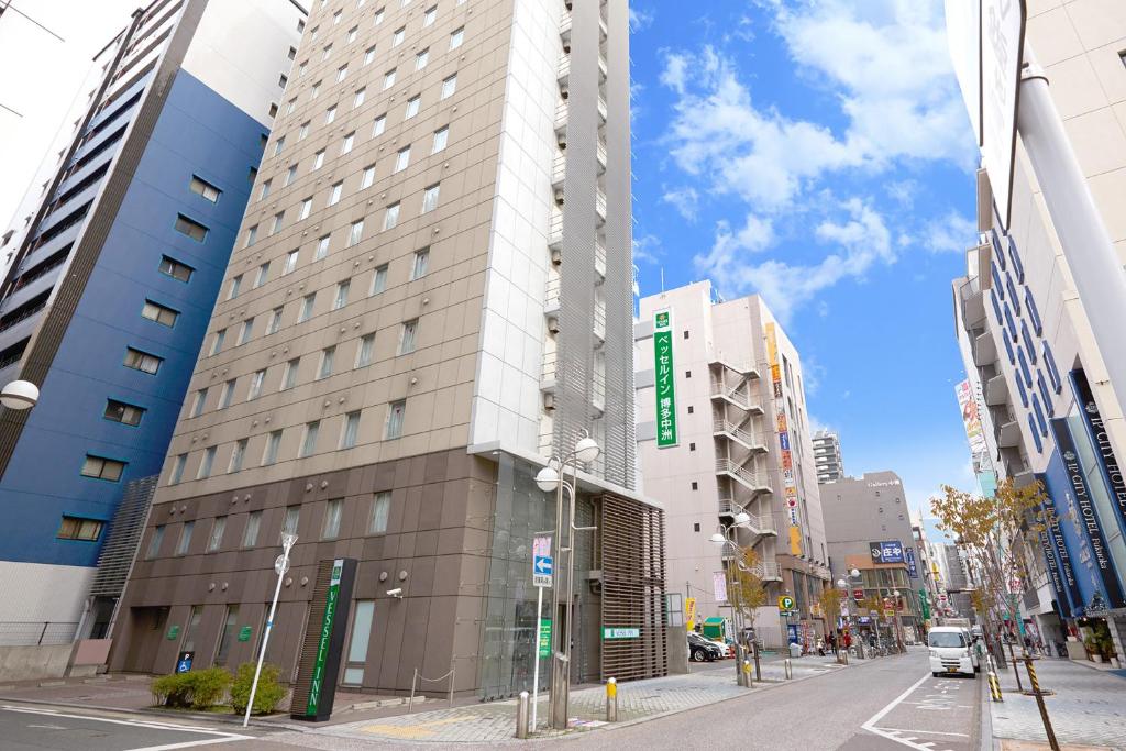 Vessel Inn Hakata Nakasu - Hotel Overview and Location