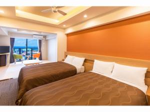 Yenns Marina Inn Mercy - Amenities and Features