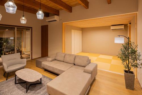 AWAUMI Fujisan/Kawaguchiko Resort - Accommodation Details