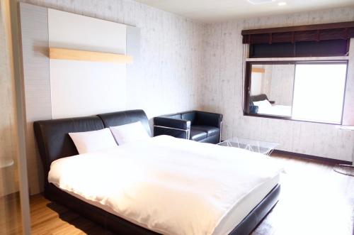 Bar 39 - Accommodation and Facilities