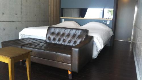 Blue Suites Hanamuro - Amenities and Services