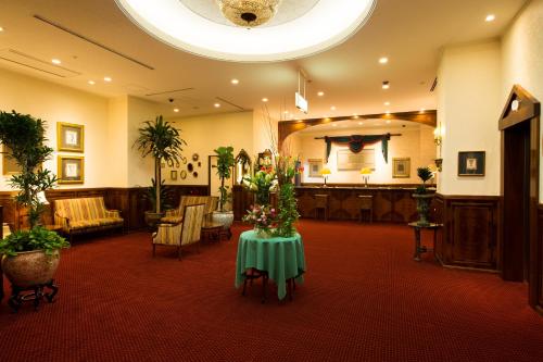 Dukes Hotel Hakata - Amenities and Services