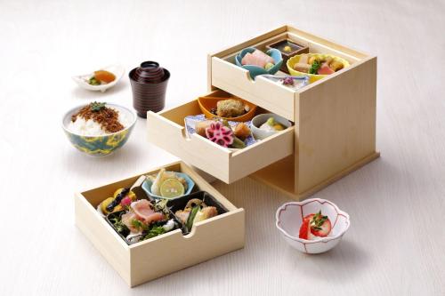 First Hotel Kanazawa - Room Types and Amenities