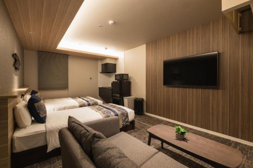 GRAND BASE Kagoshima Tenmonkan Review