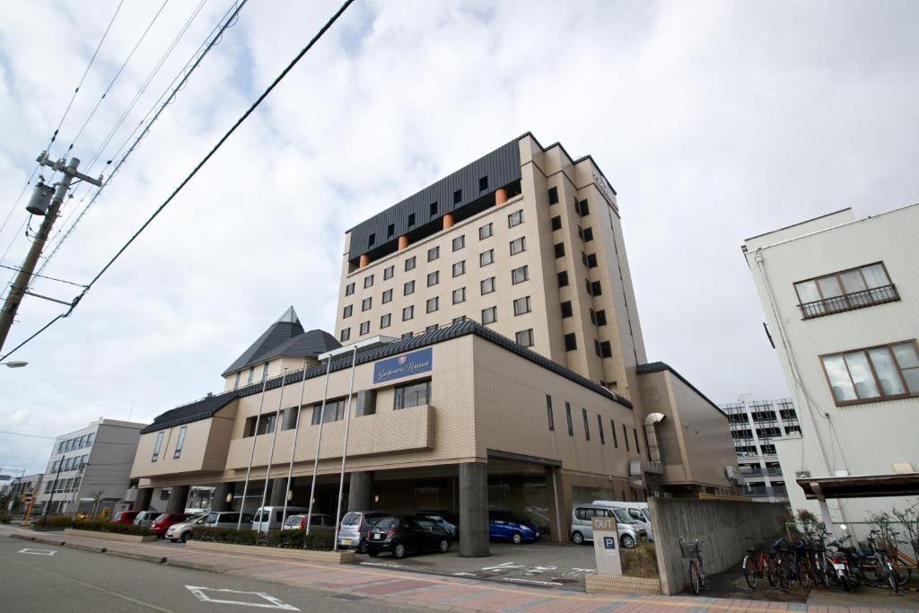 Grand Hotel Hakusan Review
