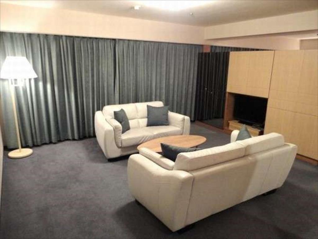 Green Rich Hotel Nishitetsu Ohashi Ekimae - Amenities and Services