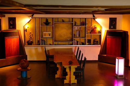 HA-MON Slope Side Hotel and Private Chalet - Accommodation and Amenities