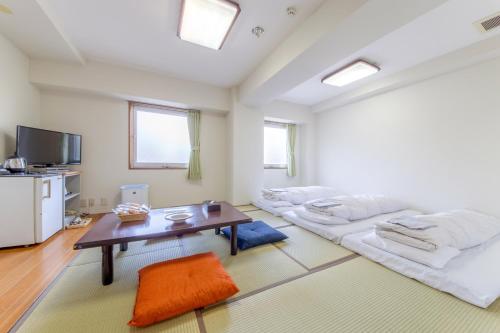 Hotel Airport Komatsu - Amenities and Services