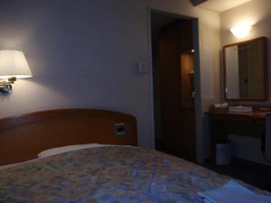 Hotel Crown Hills Okaya - Location and Nearby Attractions