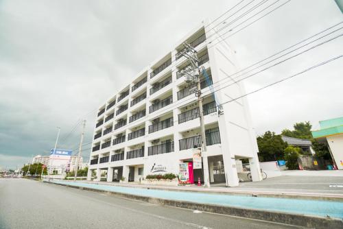 HOTEL HOUKLEA - Hotel Overview and Location