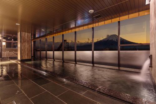 HOTEL MYSTAYS Fuji Onsen Resort - Exceptional Amenities