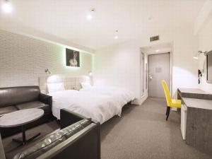 Hotel Plumm - Accommodations and Amenities