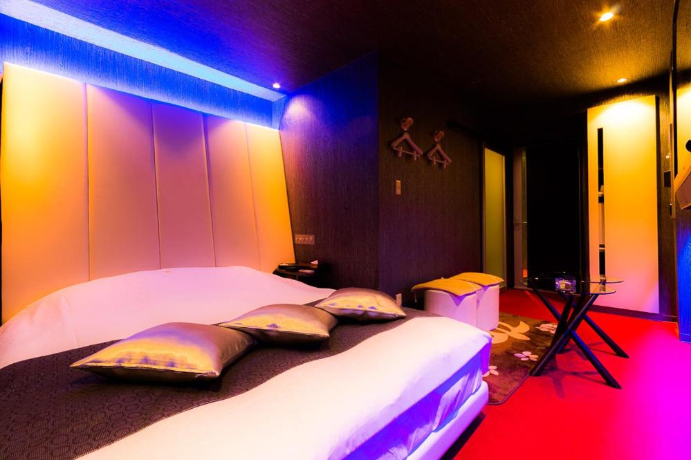 Hotel R – Adult Only – Love Hotel Review
