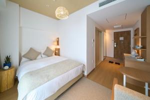 Hotel Resol Trinity Naha - Accessibility and Services
