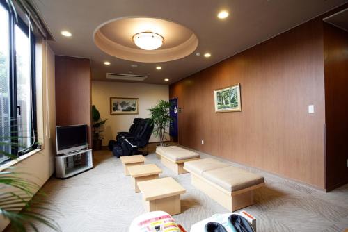 Hotel Route-Inn Hamamatsu Nishi Inter - Hotel Overview and Location