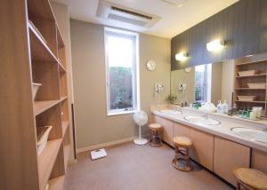 Hotel Route-Inn Omaezaki - Room Features and Comfort