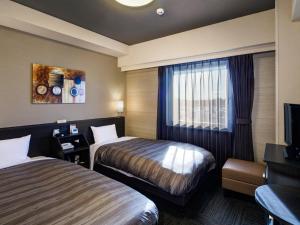 Hotel Route-Inn Sendai Higashi - Dining Options