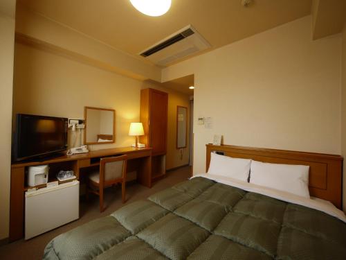Hotel Route-Inn Yokkaichi - Convenient Location and Nearby Attractions