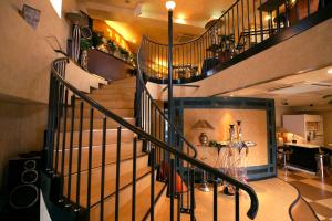 Hotel Satellite - Guest Experience and Ratings
