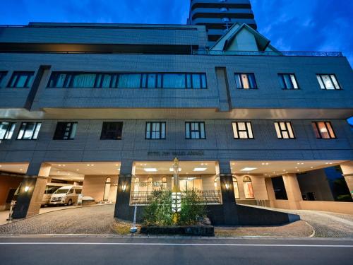 Hotel Sun Valley Annex - Overview and Location